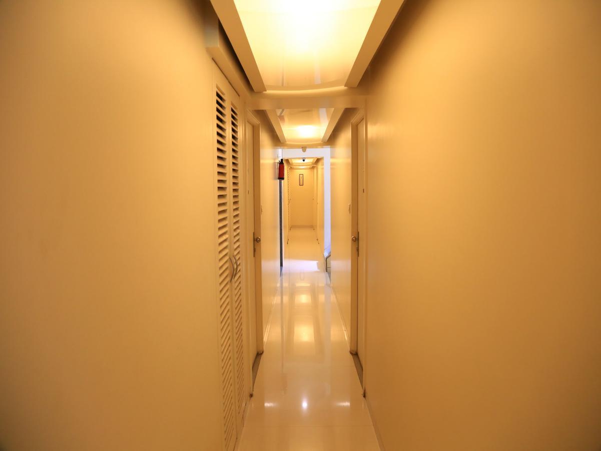 Oyo 13771 Executive Residency Hotel ปูเน่ ภายนอก รูปภาพ