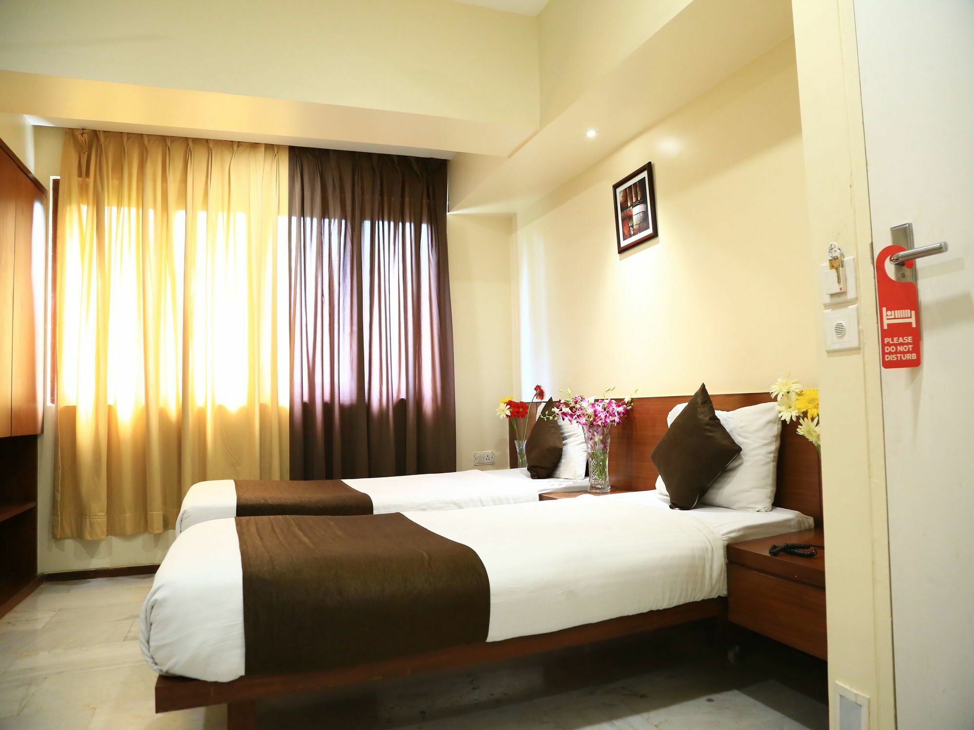Oyo 13771 Executive Residency Hotel ปูเน่ ภายนอก รูปภาพ