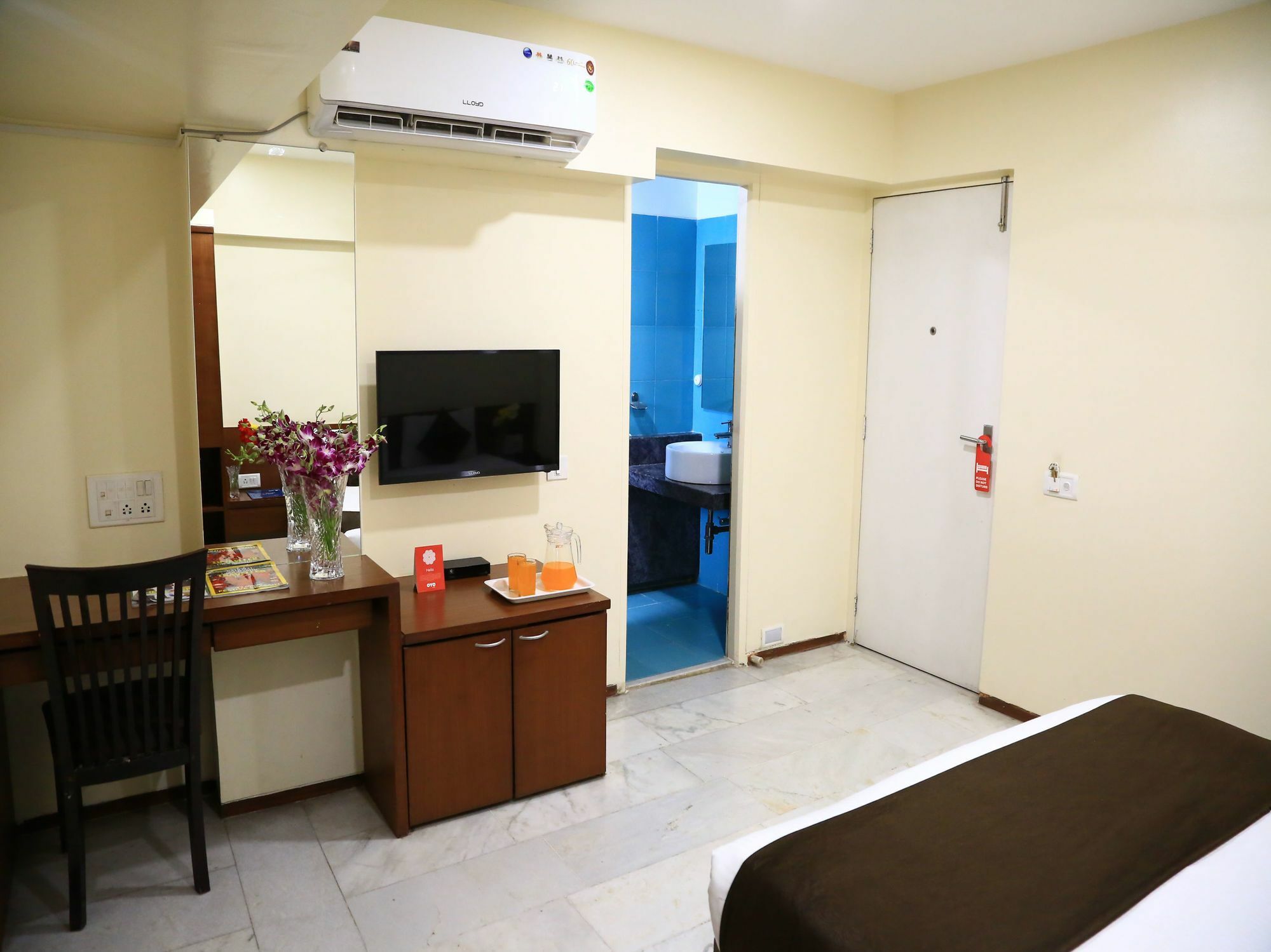 Oyo 13771 Executive Residency Hotel ปูเน่ ภายนอก รูปภาพ